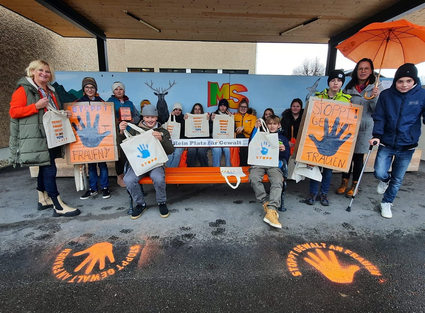 „Orange the World“ – schulübergreifendes Projekt im steirischen Ennstal